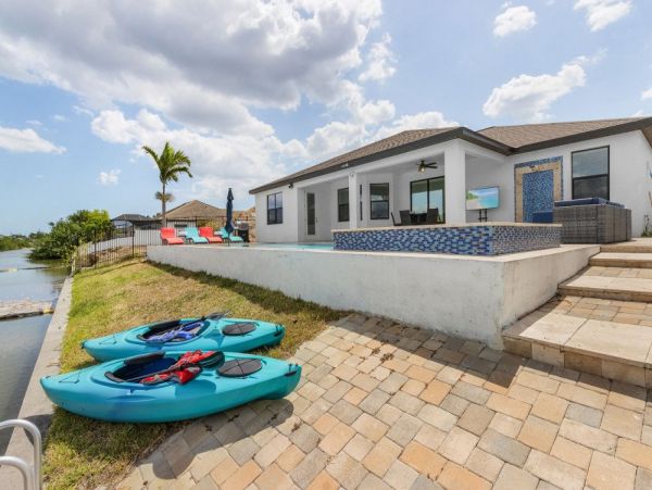 Cape Coral Home 1024140