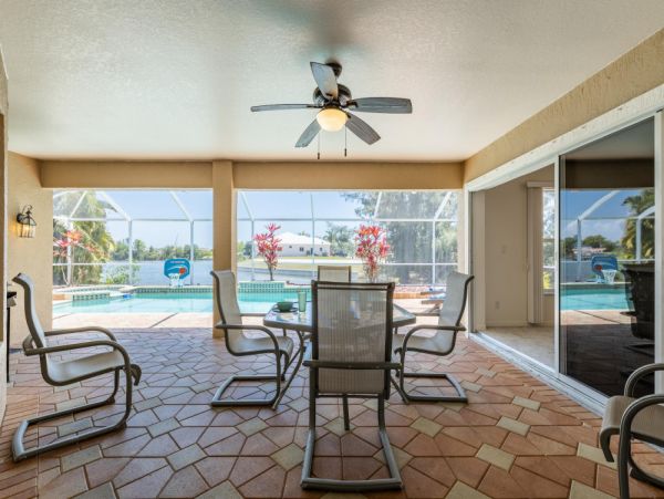 Cape  Coral House with Pool & Canal view