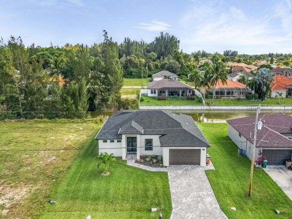 Cape Coral Home 1024144