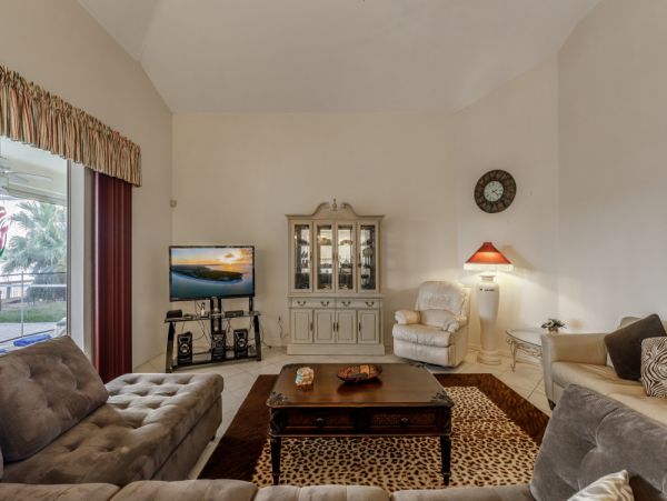 Cape Coral Home 1024146