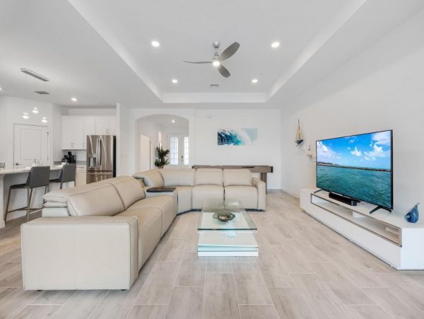 Cape Coral Home 1024150