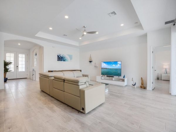 Cape Coral Home 1024150