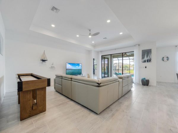 Cape Coral Home 1024150