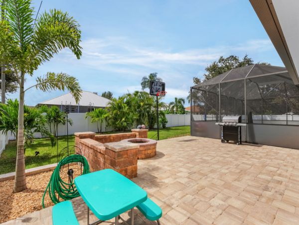 Cape Coral Home 1024151