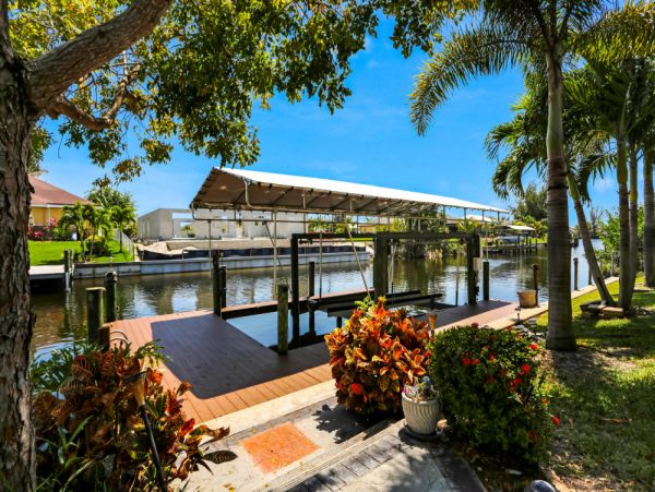 Cape Coral Home 1024152