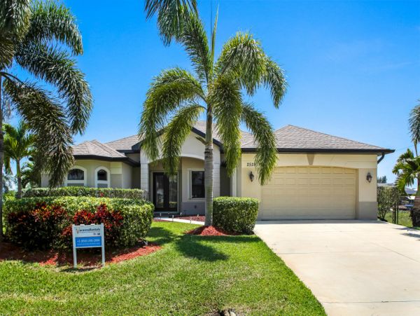 Cape Coral Home 1024152
