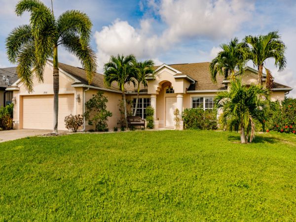Cape Coral Canal House