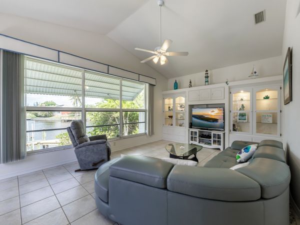 Cape Coral Home 1024162