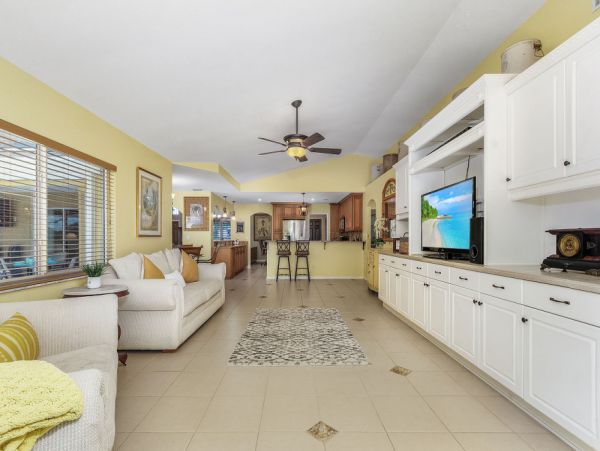 Cape Coral Home 1024165
