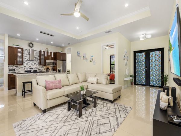 Gorgeous 4 Bedroom Home with Private Pool in Cape Coral