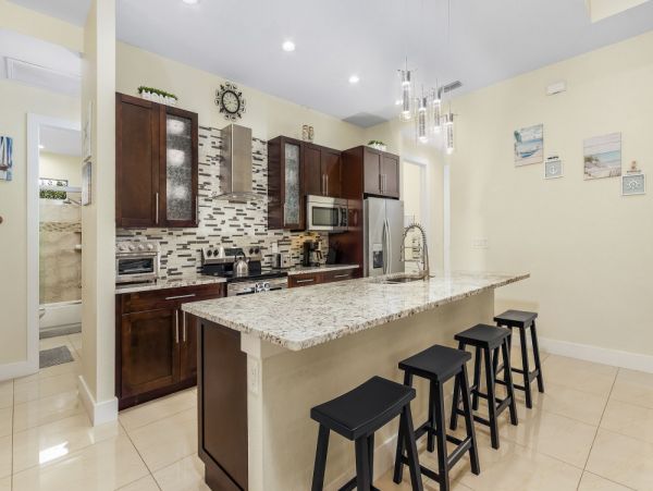 Gorgeous 4 Bedroom Home with Private Pool in Cape Coral