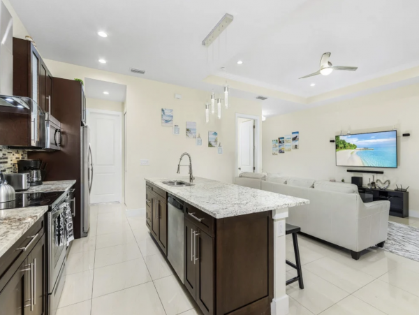 Gorgeous 4 Bedroom Home with Private Pool in Cape Coral