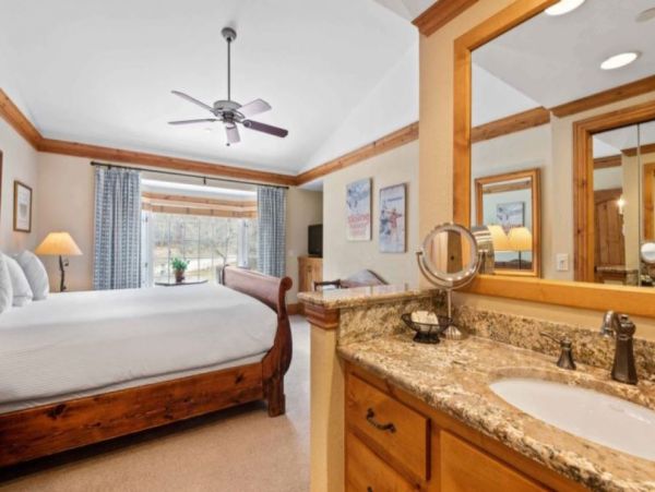Luxury 3 Bedroom Ski in Ski out Vacation Condo Beaver Creek