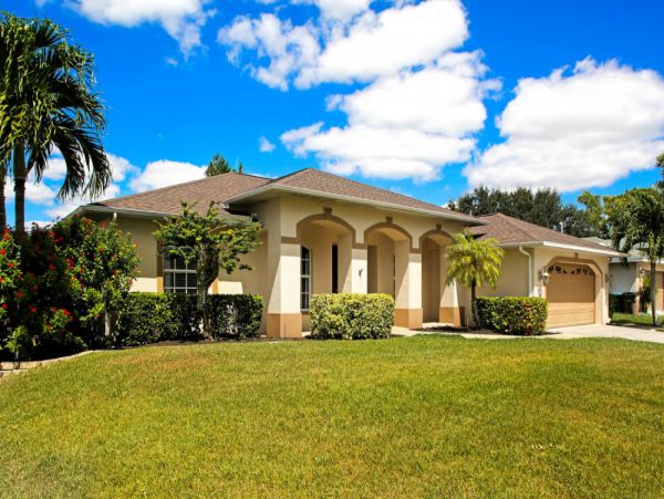 Cape Coral Home 1024172
