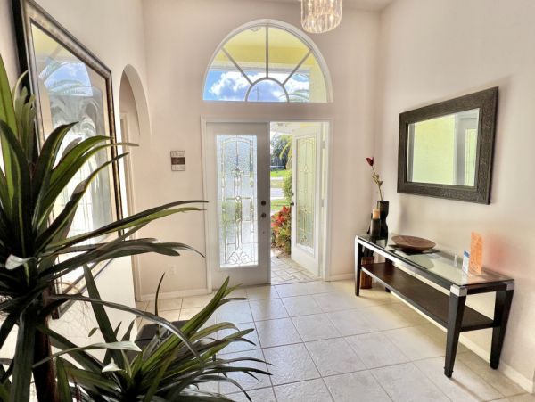 Cape Coral Home 1024174