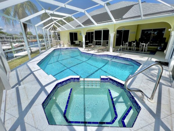 Cape Coral Home 1024174