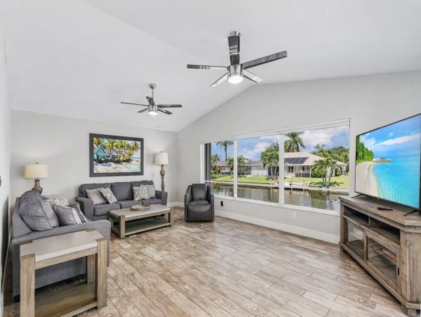 Cape Coral Home 1024175