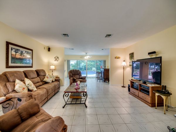 Cape Coral Home 1024176