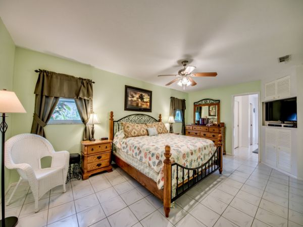 Cape Coral Home 1024176