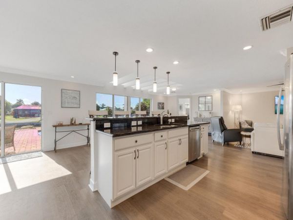 Cape Coral Home 1024189