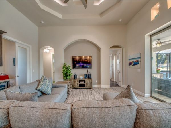 Cape Coral Home 1024198