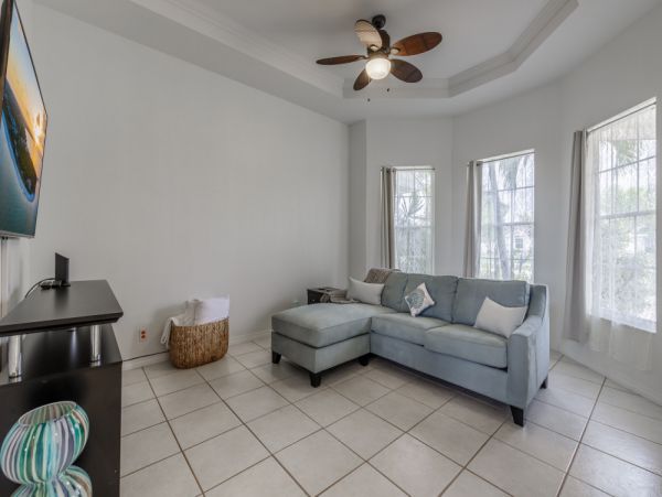 Cape Coral Home 1024199