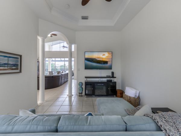 Cape Coral Home 1024199