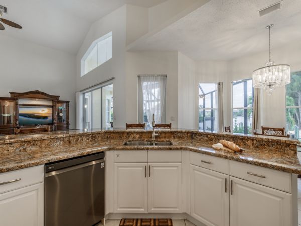 Cape Coral Home 1024199
