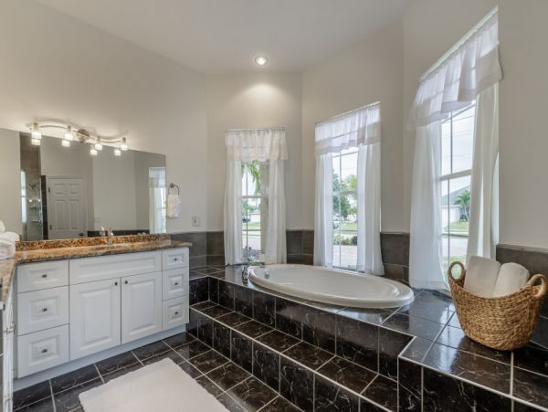 Cape Coral Home 1024199