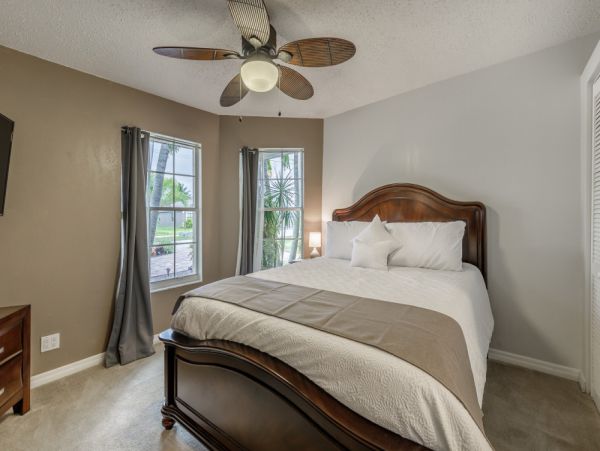 Cape Coral Home 1024199