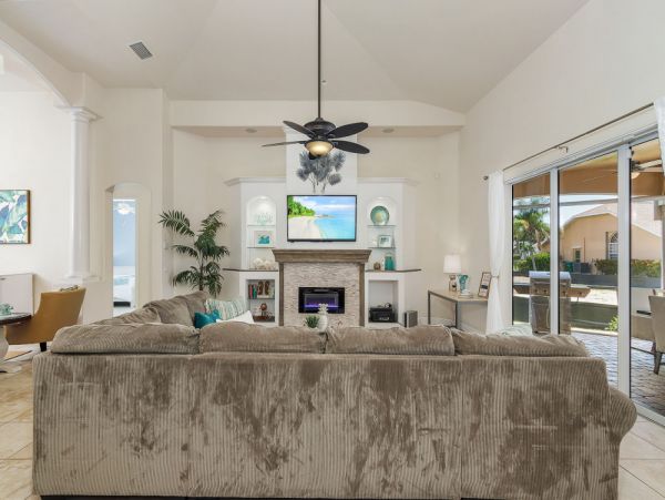 Cape Coral Home 1024202