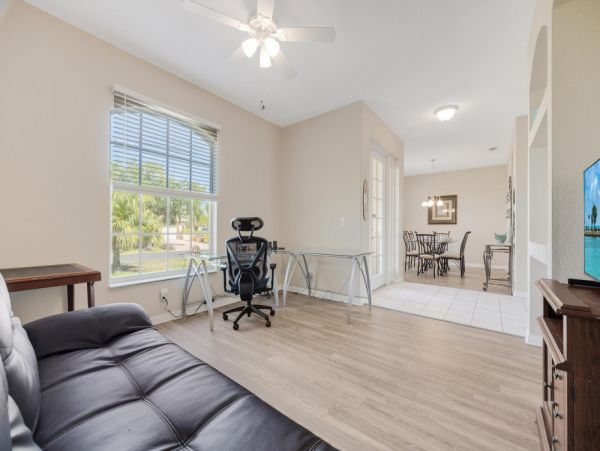 Cape Coral Home 1024211