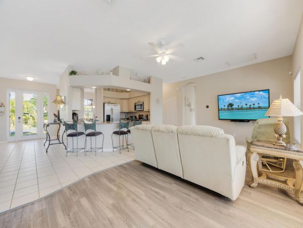 Cape Coral Home 1024211