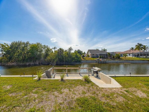 Cape Coral Home 1024211