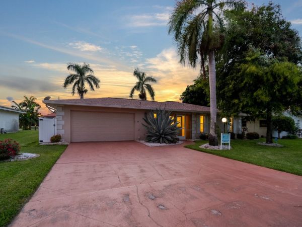 Cape Coral Home 1024220