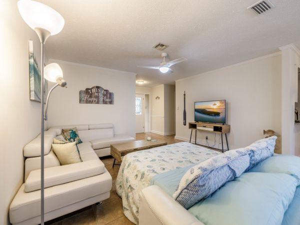 Cape Coral Home 1024220