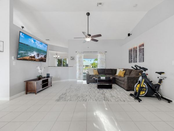 Cape Coral Home 1024221