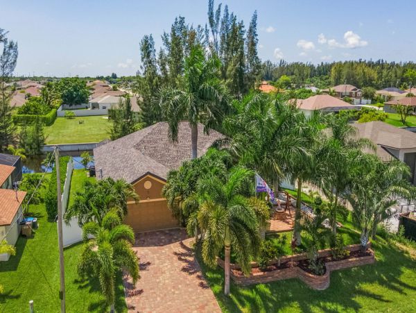 Cape Coral Home 1024222