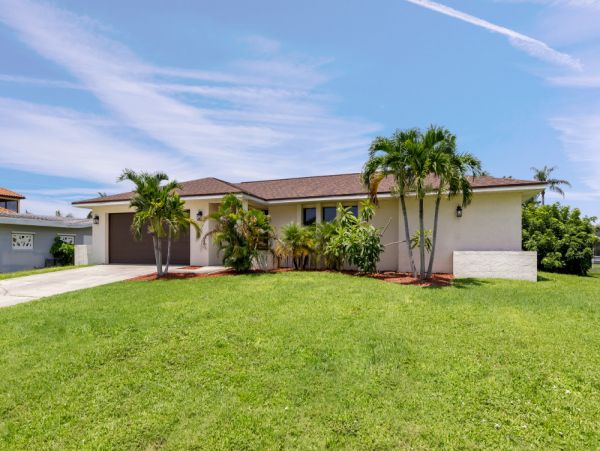 4 Bedroom - 2 Bathroom House in Cape Coral
