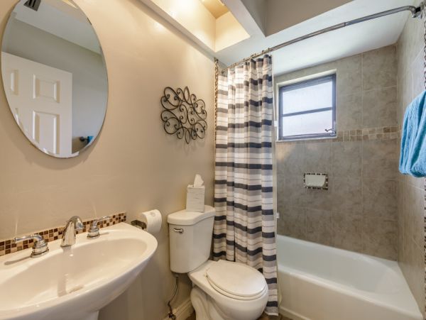 4 Bedroom - 2 Bathroom House in Cape Coral