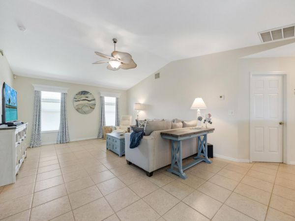 Cape Coral Home 1024228