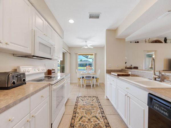 Cape Coral Home 1024228
