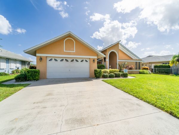 Cape Coral Home 1024234