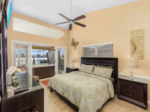 Cape Coral Home 1024234