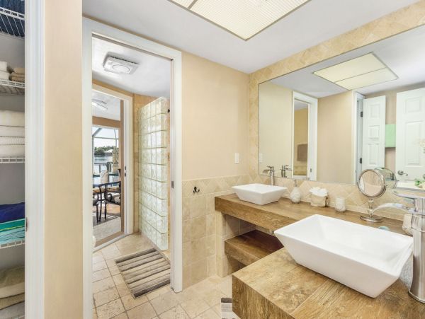 Cape Coral Home 1024234