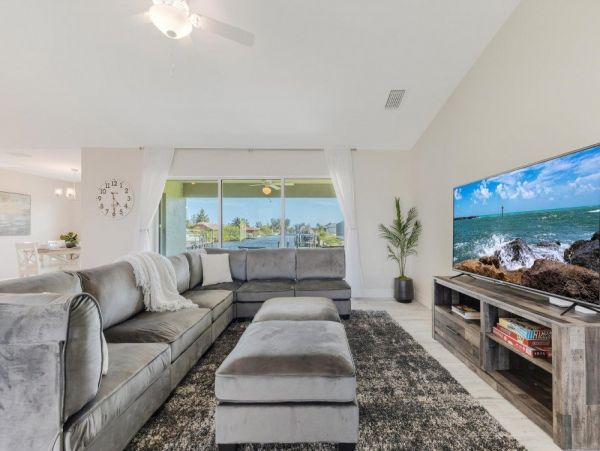 Cape Coral Home 1024237
