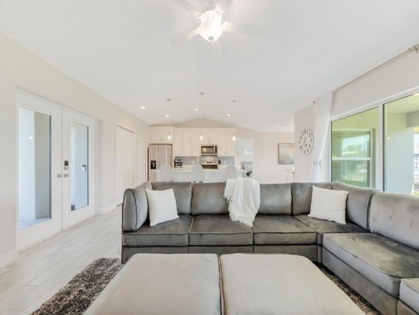Cape Coral Home 1024237