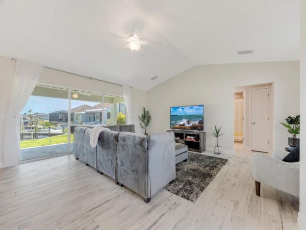 Cape Coral Home 1024237