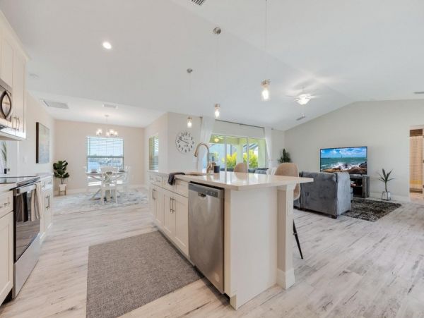 Cape Coral Home 1024237