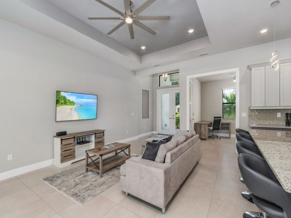 Cape Coral Home 1024246